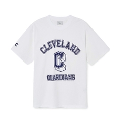 ÁO THUN MLB VARSITY OVERFIT SHORT SLEEVE T-SHIRT CLEVELAND GUARDIANS 3ATSV0233-45WHS MÀU TRẮNG