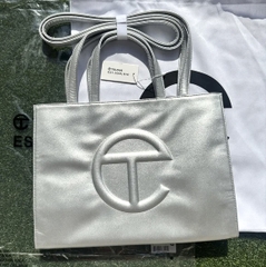 TÚI TELFAR SILVER BAG - MEDIUM M SIZE (38x28x13cm) - TÚI ĐEO CHÉO TELFAR MÀU XÁM BẠC