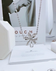 SWAROVSKI Hyperbola Volta necklace (Bow, Small, White, Rhodium plated) - Dây cổ, dây chuyền thiên hình nơ trắng - JEWELRY NECKLACE