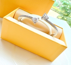 SWAROVSKI Attract Soul bangle (Heart, White, Rhodium plated) BRACELET - Vòng/lắc tay pha lê trắng - JEWELRY