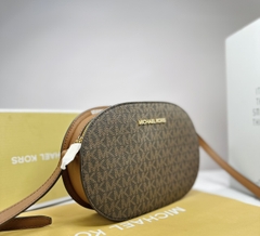Túi Michael Kors MK Jet Set Travel Medium Signature Logo Crossbody Bag Brown - Túi đeo chéo, dáng oval tròn, màu nâu