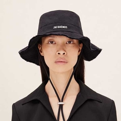 MŨ JACQUEMUS LE BOB ARTICHAUT BLACK - LES CLASSIQUES - BUCKET HAT