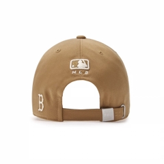 Mũ MLB Varsity Cultive Bookle Logo Unstructured Ball Cap Red Sox Camel - Mũ lưỡi trai nón kết màu nâu be