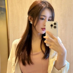 VIVIENNE WESTWOOD Mayfair Bas Relief Earrings - Khuyên tai hình quả cầu hai chiều, phối đá pha lê trắng - JEWELRY EARRINGS