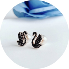 SWAROVSKI Swan stud earrings (Swan, Black, Rose gold-tone plated) - Khuyên tai thiên nga đen - JEWERY