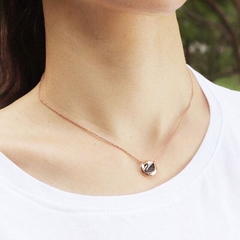 SWAROVSKI Hall Swan necklace (Swan, Rose Gold plated) - Dây cổ, dây chuyền thiên nga đen trong vòng tròn - SWAROVSKI - JEWELRY NECKLACE