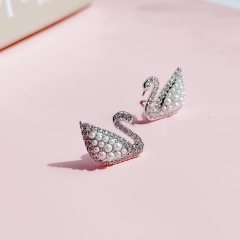 SWAROVSKI Iconic Swan Pierced Earrings  (White, Rhodium Plating) - Khuyên tai thiên nga pha lê, ngọc trai trắng - JEWELRY