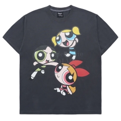 [THE POWERPUFF GIRLS X ADLV] ÁO ADLV BIG PRINTING ARTWORK T-SHIRT CHARCOAL - ÁO THUN NHỮNG CÔ GÁI SIÊU NHÂN - MÀU THAN CHÌ