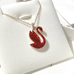 SWAROVSKI Swan pendant (Swan, Medium, Red, Gold-tone plated) - Dây cổ, dây chuyền thiên nga đỏ - JEWELRY NECKLACE