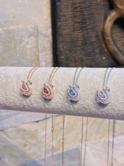 SWAROVSKI Swan pendant (Mixed cuts, WHITE/BLUE/PINK/RED) - Dây cổ, chuyền, đính đá pha lê trắng/xanh/hồng/đỏ, thiên nga - JEWELRY NECKLACE