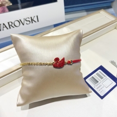 SWAROVSKI Iconic Swan bracelet (Swan, Red, Gold-tone plated) - Vòng/lắc tay thiên nga đỏ - SWAROVSKI - JEWELRY