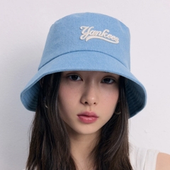 MLB Unisex Cursive Lettering Denim Bucket Hat NY Yankees Blue - Mũ vành tròn, màu xanh