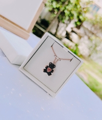 SWAROVSKI Teddy pendant (Bear, Black, Rose gold-tone plated) - Dây cổ, dây chuyền gấu đen, pha lê hồng chuyển động