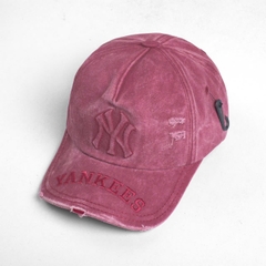 CAP MLB EMBOSSED PINK