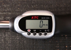 Mỏ lết lực kỹ thuật số KTC GEK135-W36