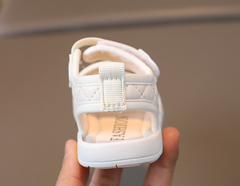 Một đôi giày em bé mùa hè cho bé mới biết đi dép sandal mặt cười 0-1-3 tuổi đế mềm cho bé trai và bé gái
