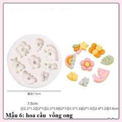 Khuôn silicon tạo hình các chi tiết bánh nhỏ