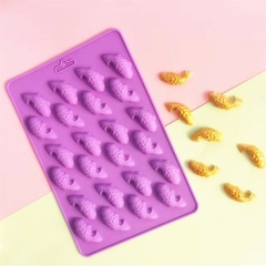 Khuôn Silicon 24 cá nhỏ khuôn tím