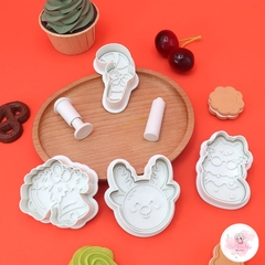 Bộ 4 khuôn nhựa nhấn giáng sinh