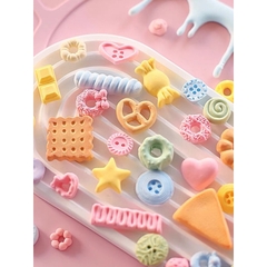 Khuôn Silicon cúc áo hình tròn vuông tim