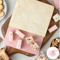 Khuôn Kẹo Nouga Màu Xanh 3 Tấm Chia Ô (Không Cây Lăn)