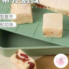 Khuôn Kẹo Nouga Màu Xanh 3 Tấm Chia Ô (Không Cây Lăn)