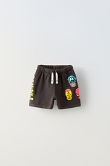 Quần shorts đen / Marvel