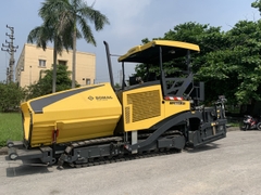 MÁY TRẢI NHỰA ĐƯỜNG BOMAG BF800C S600