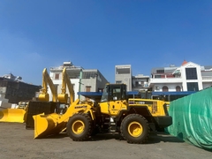 MÁY XÚC LẬT KOMATSU WA320-6