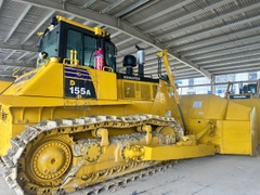 MÁY ỦI KOMATSU D156-6R