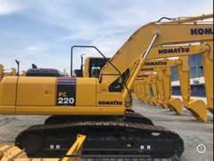 MÁY XÚC ĐÀO KOMATSU PC220-8M0