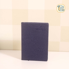 HÀNG ĐẶT Sổ A5 kẻ ngang bìa da dập logo,200 trang, thiết kế trang lịch