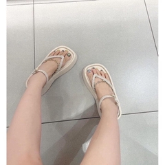 [SẴN] Sandal xỏ ngón CK (from to lùi 2 sz ạ)H380