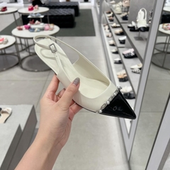 Sandal hở gót Cnk mũi nhọn xích ngọc fullbox( sẵn hàng)H266