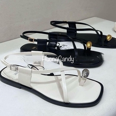 Sandal Xỏ ngón ZR đính kim loại FULLBOX(sẵn-lùi 1 sz)H237