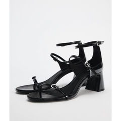 Sandal ZR 3 quai mảnh đen cài FULLBOX(hàng sẵn)H175