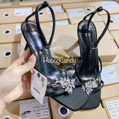 Sandal ZR đen đính dải hoa đá FULLBOX(nên tăng 1size-hàng sẵn)H198