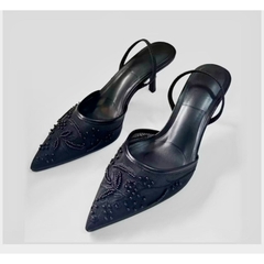 Giày ZR đen thêu hạt đen FULLBOX(sẵn) H429/T2.4A cùng trắng thêu hoa