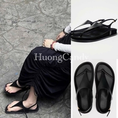 (lùi 1sz- sẵn)Sandal bệt đen xỏ ngón basic trơnH67