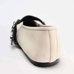 Giày búp bê ZR sữa mũi tròn FULLBOX( chân dày nên tăng size)H161