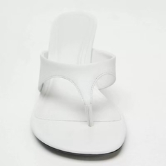 (chân mảnh lùi 1sz) Guốc dét xỏ ngón trắng tinh khôi FULLBOX(sẵn)-H442