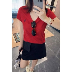 Áo thun nữ cổ tim đỏ thêu logo ngựa chất cotton 4C [Sẵn]/H566