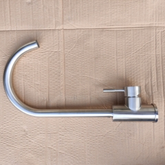 Vòi Rửa Chén Nóng Lạnh Inox 304 Wufeng WF-S941(OX) – Ống 24, Ổ Bi Xoay 360°, Bền Đẹp, Chống Gỉ