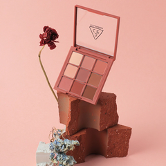 Bảng phấn mắt 3CE Multi Eye Color - Dry Bouquet/Beach Muse 8.5g