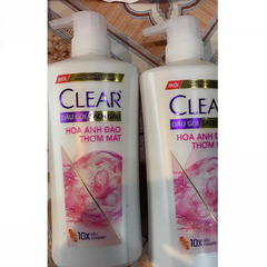 Dầu gội Clear sạch gàu hoa Anh Đào băng lạnh 630g