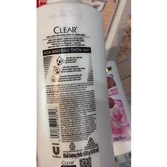 Dầu gội Clear sạch gàu hoa Anh Đào băng lạnh 630g