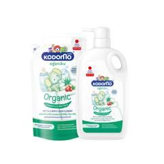 Dung dịch làm sạch đồ dùng cho bé Kodomo Organic chiết xuất lô hội và việt quất túi 600ml/chai 650ml hương quả mọng