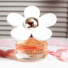Nước hoa nữ Marc Jacobs Daisy Love EDT 30ml