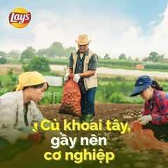 Snack khoai tây Lay's Stax vị mực sốt cay hộp 100g