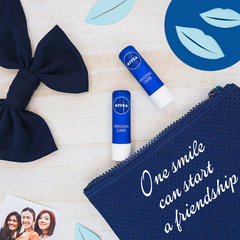 Son dưỡng môi Nivea chuyên sâu / hương đào /hương dâu 4.8g